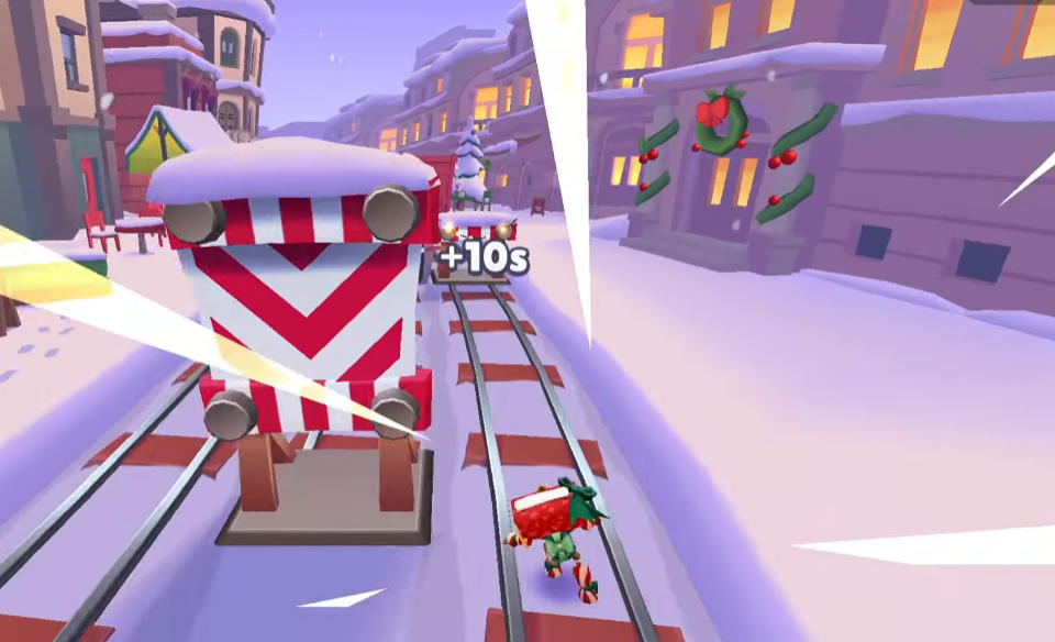 Subway Surfers Winter Santa Character Subway Surfers Winter Santa Character - Game screenshot
